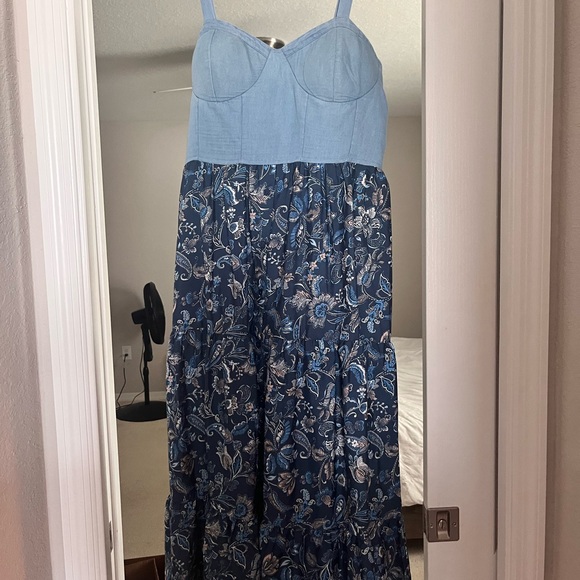 Floral Blue Dress with Sweetheart Bodice - Picture 2 of 4